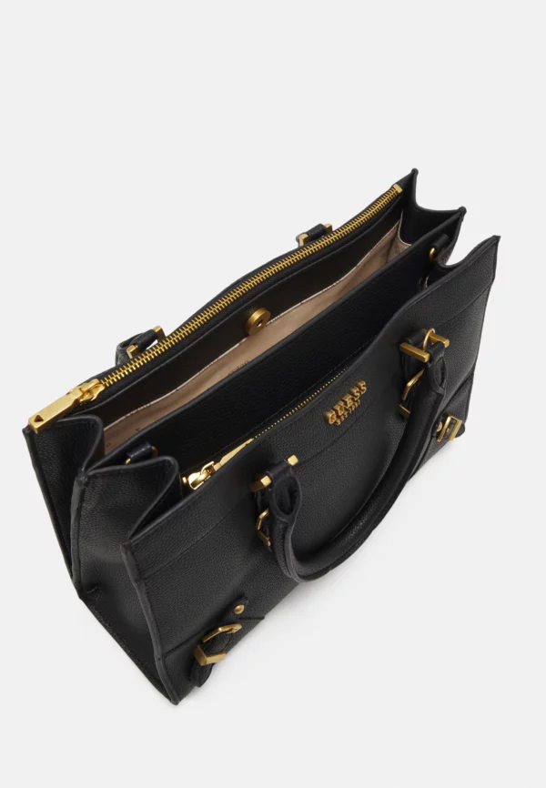 153288125ea240ff997a6f062a43ffb8