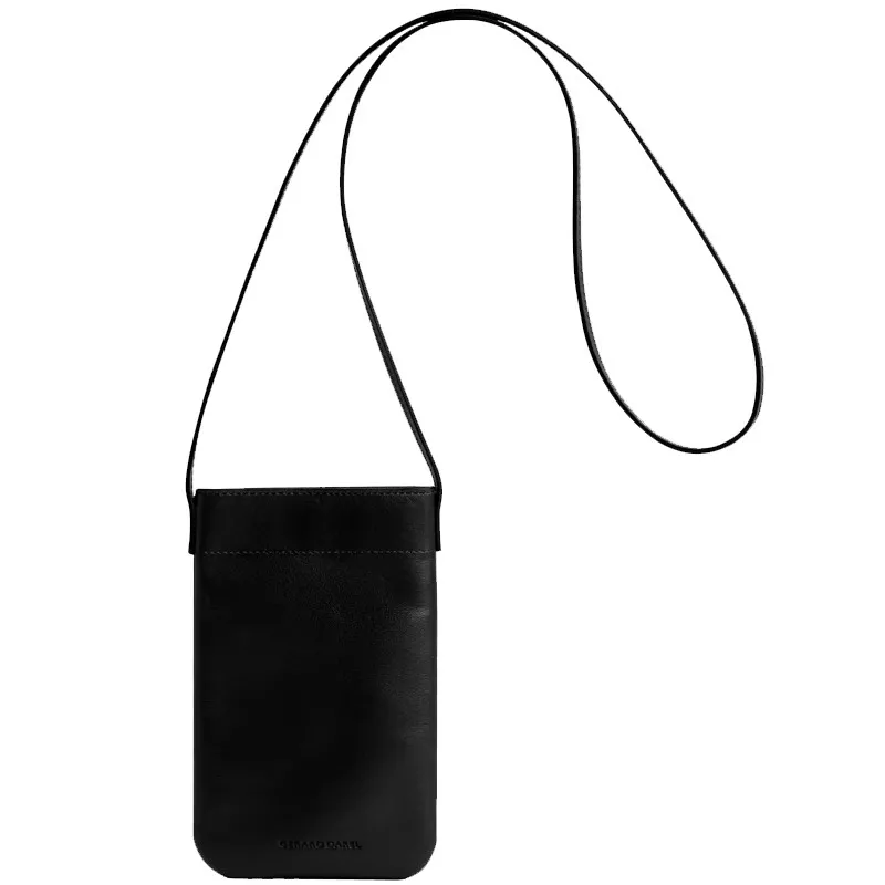 gerard-darel-ladyphone-pochette-smartphone-cuir-noir