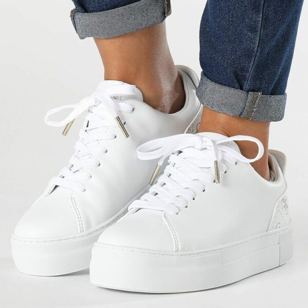 Baskets femme Guess Blanche avec logo