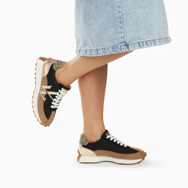 Baskets monogramme Pia beige et noir à semelle running Vanessa Wu