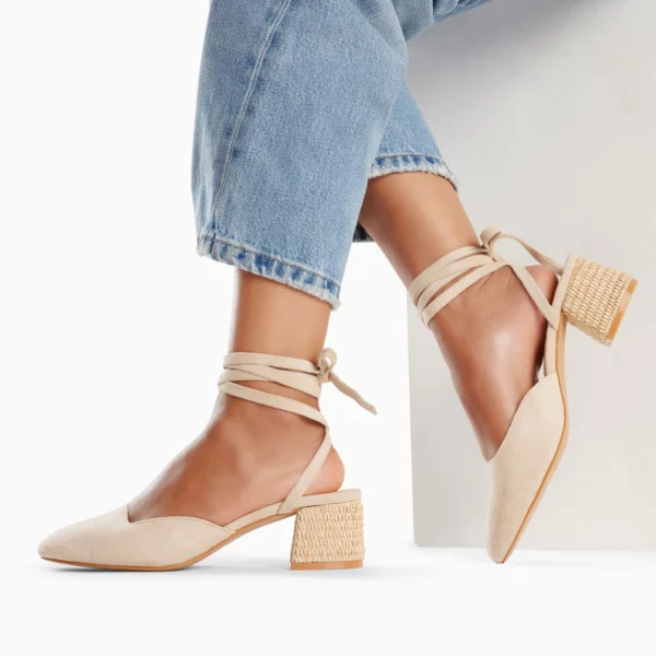 Sandales à talon Inna beiges à lacets Vanessa Wu