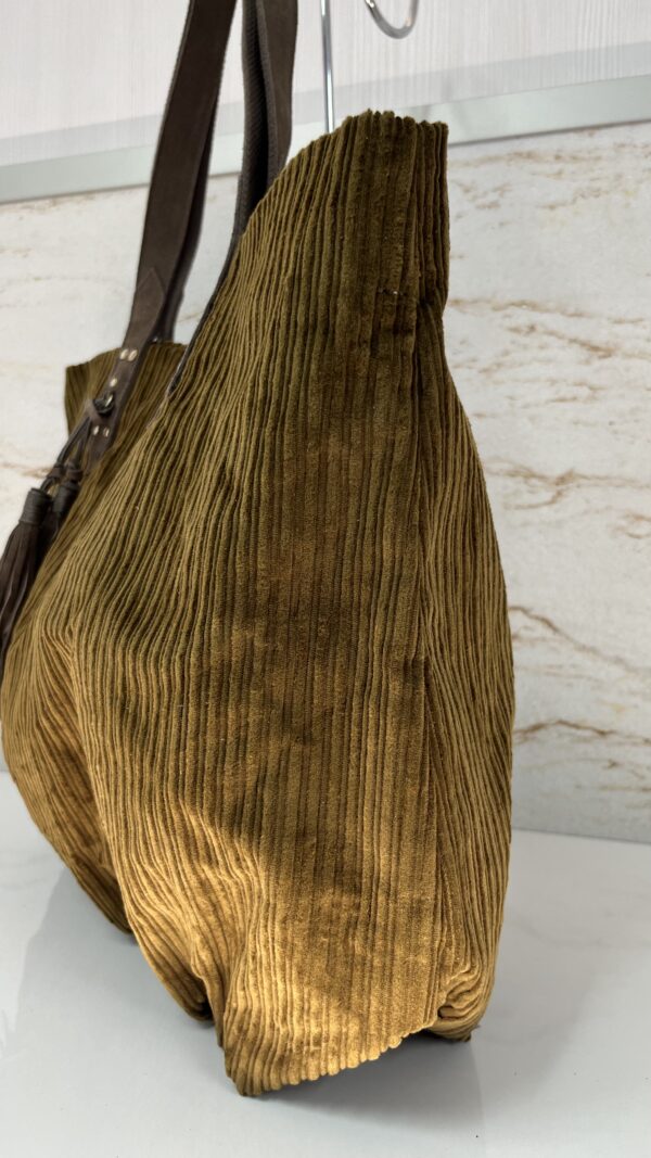 Sac cabas Nicole en velours côtelé Mila Louise fumé kaki