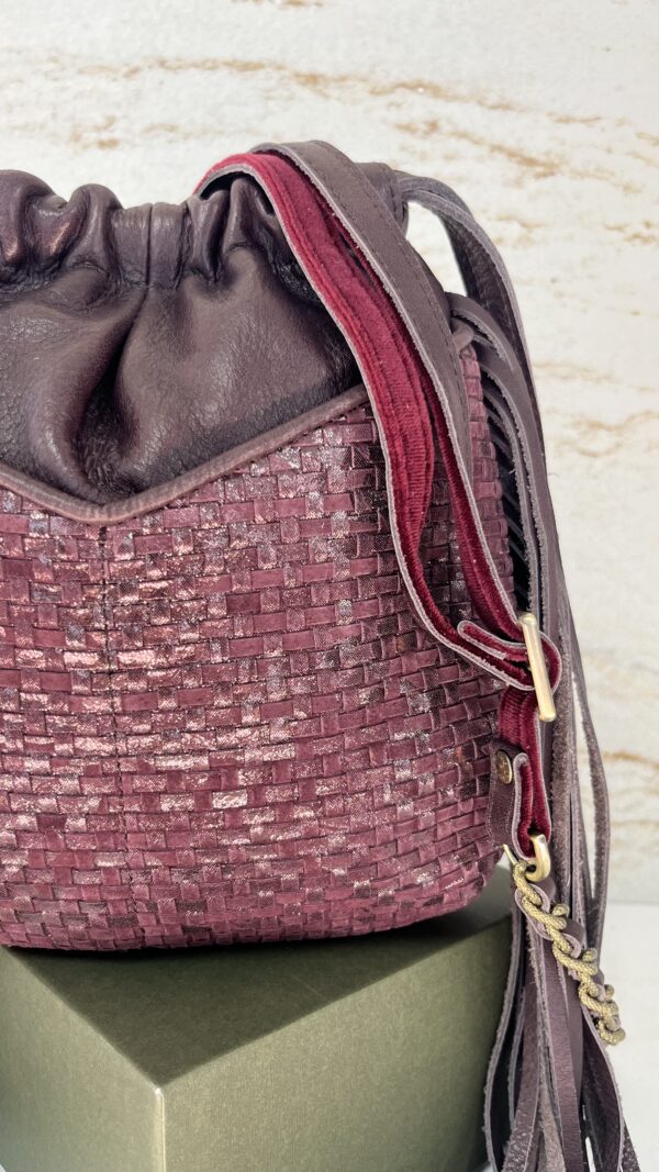 Sac seau bourse à franges Nora W cuir Mila Louise pourpre