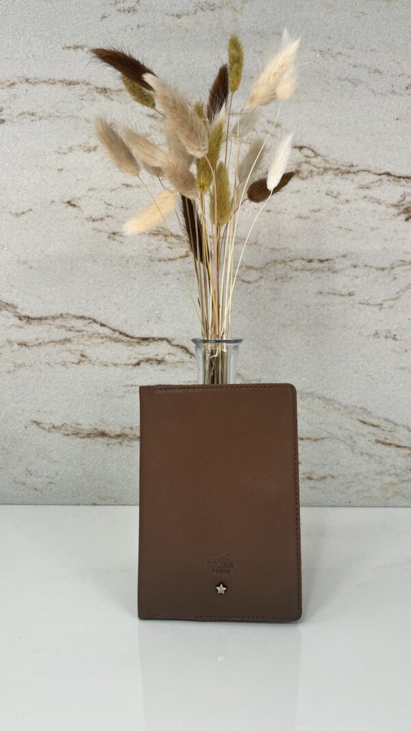 Porte-passeport cuir Mila Louise Oru C ocre