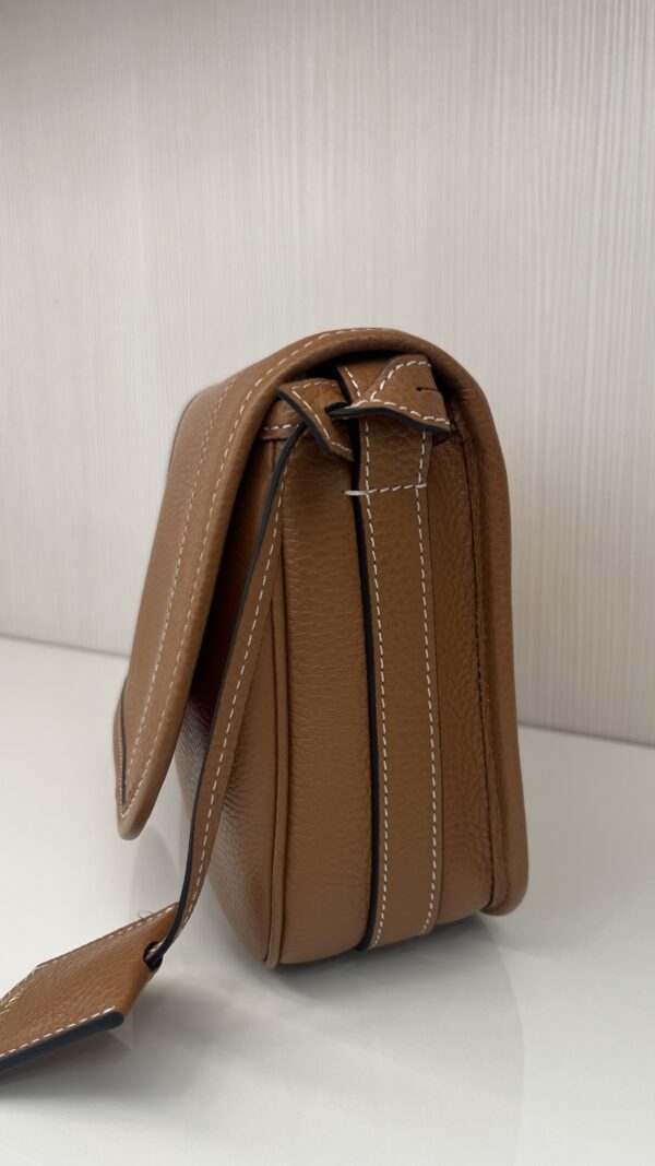 Sac à rabat besace Victoire M Lancel camel